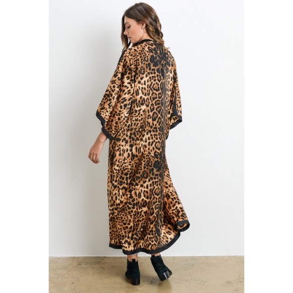 Leopard Print Long Kimono - Picture 4 of 6